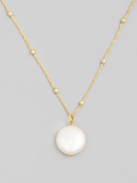 Dainty Pearl Drop Necklace