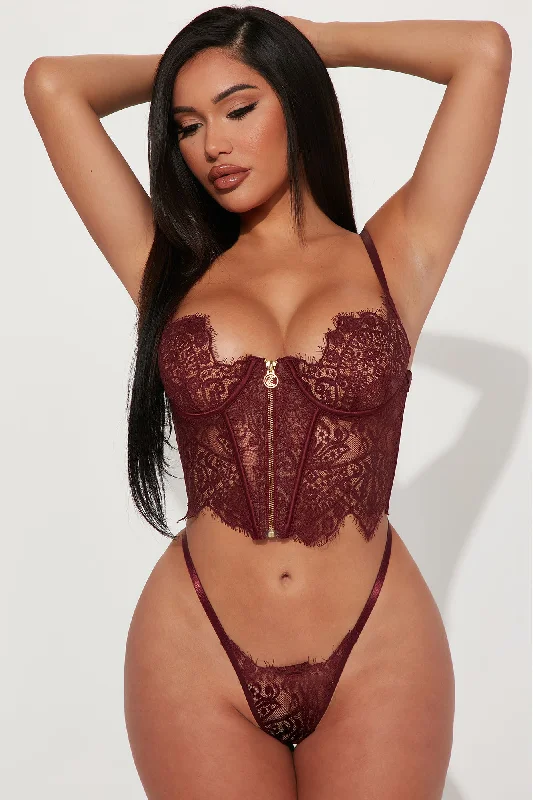 Feeling Romantic 2 Piece Bustier Set - Wine