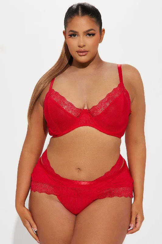 Never Ever 3 Piece Garter Set - Red